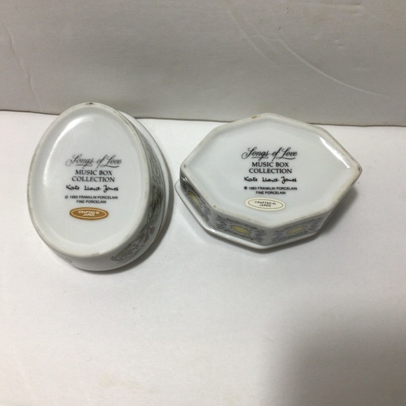 TWO SONGS OF LOVE MUSIC BOXES 1983 FRANKLIN FINE PORCELAIN - Picture 2 of 5